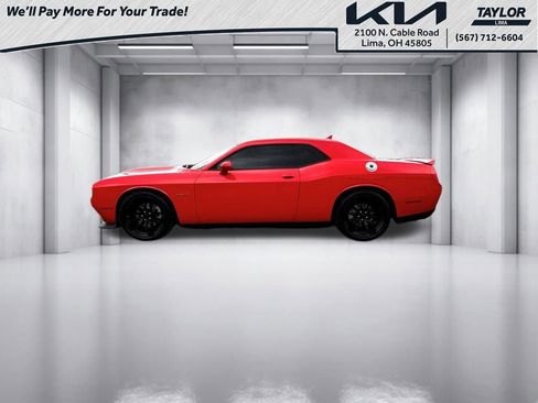 Used 2022 Dodge Challenger R/T w/ Plus Package image 3