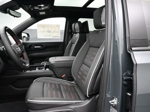 New 2026 GMC Yukon XL AT4 Ultimate w/ LPO, Floor Liner Package AWD/4WD image 10