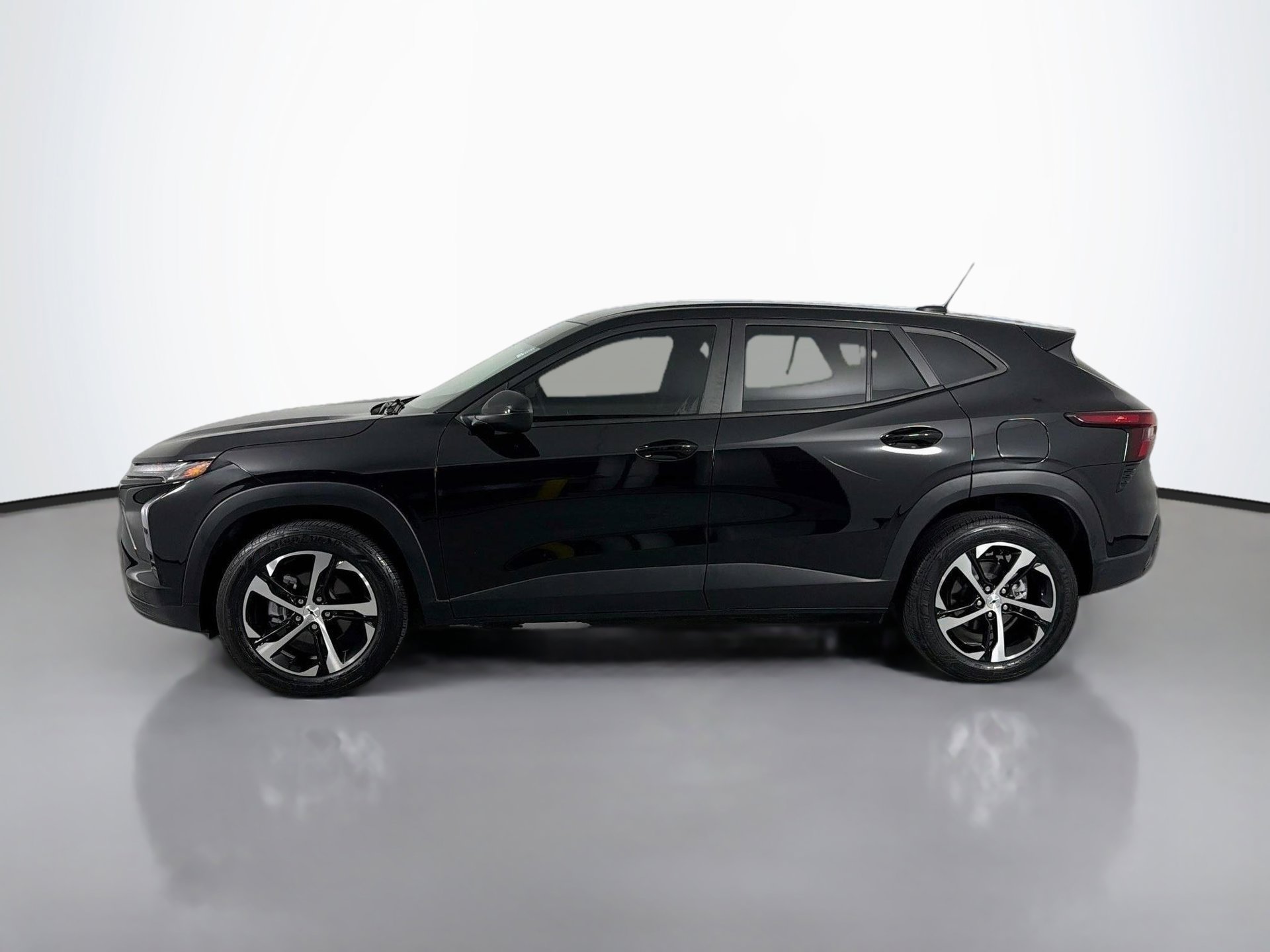Used 2024 Chevrolet Trax RS FWD image 6