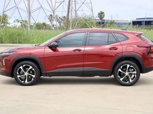 Used 2024 Chevrolet Trax RS FWD image 5