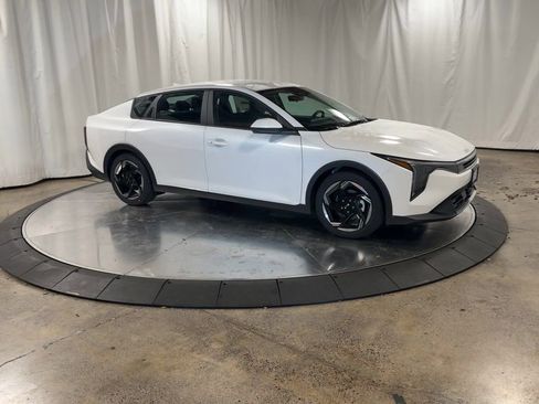 New 2025 Kia K4 EX image 2