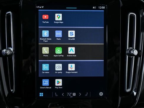 Certified 2025 Volvo XC40 B5 Plus image 15