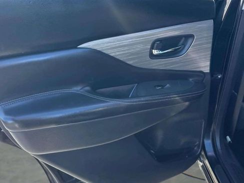 Used 2017 Nissan Murano S image 20