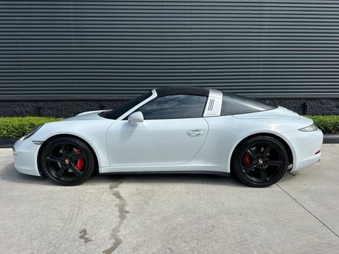 Certified 2015 Porsche 911 Targa 4S AWD/4WD image 2