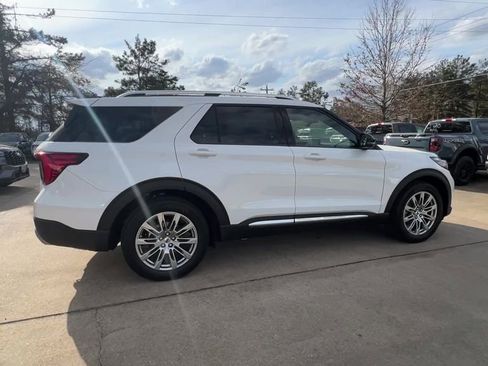 New 2026 Ford Explorer Platinum image 7