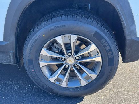 Used 2025 Chevrolet Equinox LT w/ Safety and Technology Package image 7