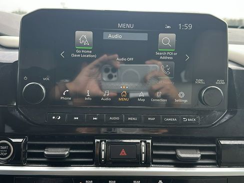 Used 2022 Nissan Pathfinder SL image 24