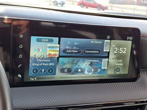 Used 2025 Nissan Kicks SR image 25