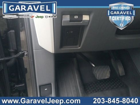 Used 2024 Land Rover Defender 130 S image 32