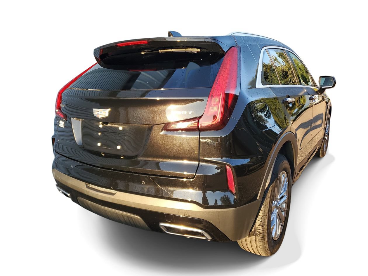 Used 2025 Cadillac XT4 Premium Luxury FWD image 4