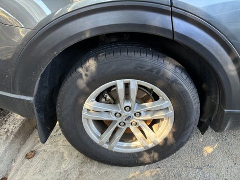 Used 2020 Ford Explorer XLT w/ Equipment Group 202A RWD image 9