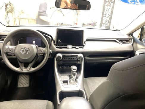 Certified 2025 Toyota RAV4 XLE AWD/4WD image 17