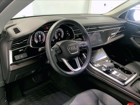 Used 2023 Audi Q8 Premium Plus image 2