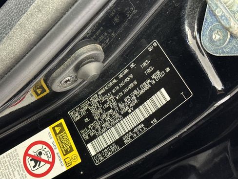 Used 2018 Toyota Highlander XLE image 32