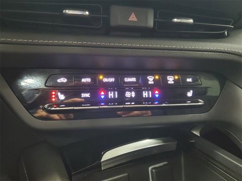 Used 2022 Buick Envision Preferred image 22