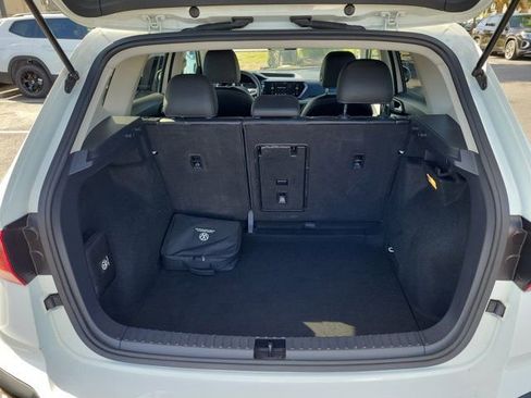 Used 2023 Volkswagen Taos SE image 11