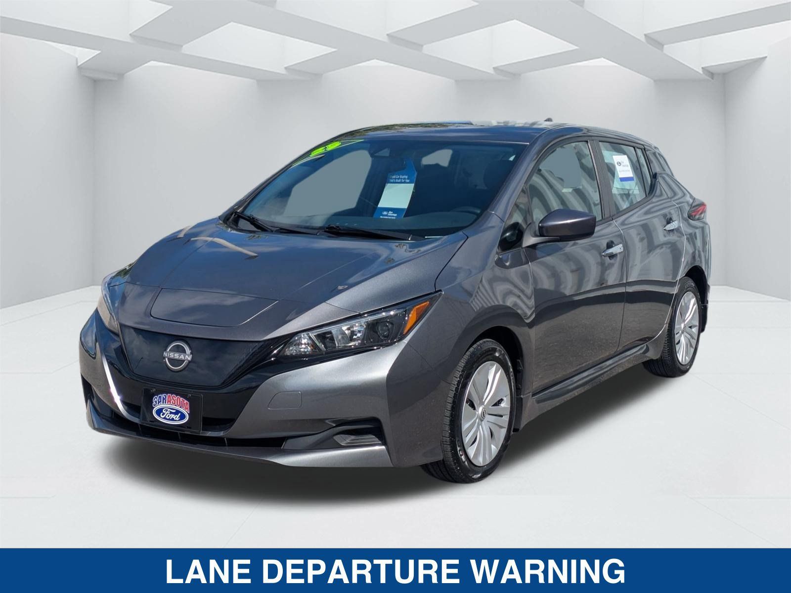 Used 2025 Nissan Leaf S FWD image 8
