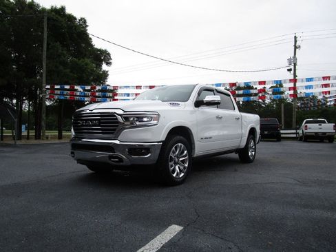 Used 2019 RAM 1500 Limited AWD/4WD image 2