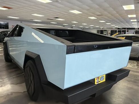 Used 2024 Tesla Cybertruck AWD Crew Cab image 11