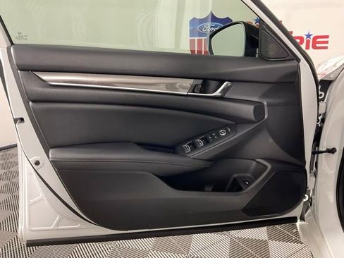 Used 2022 Honda Accord Sport image 12