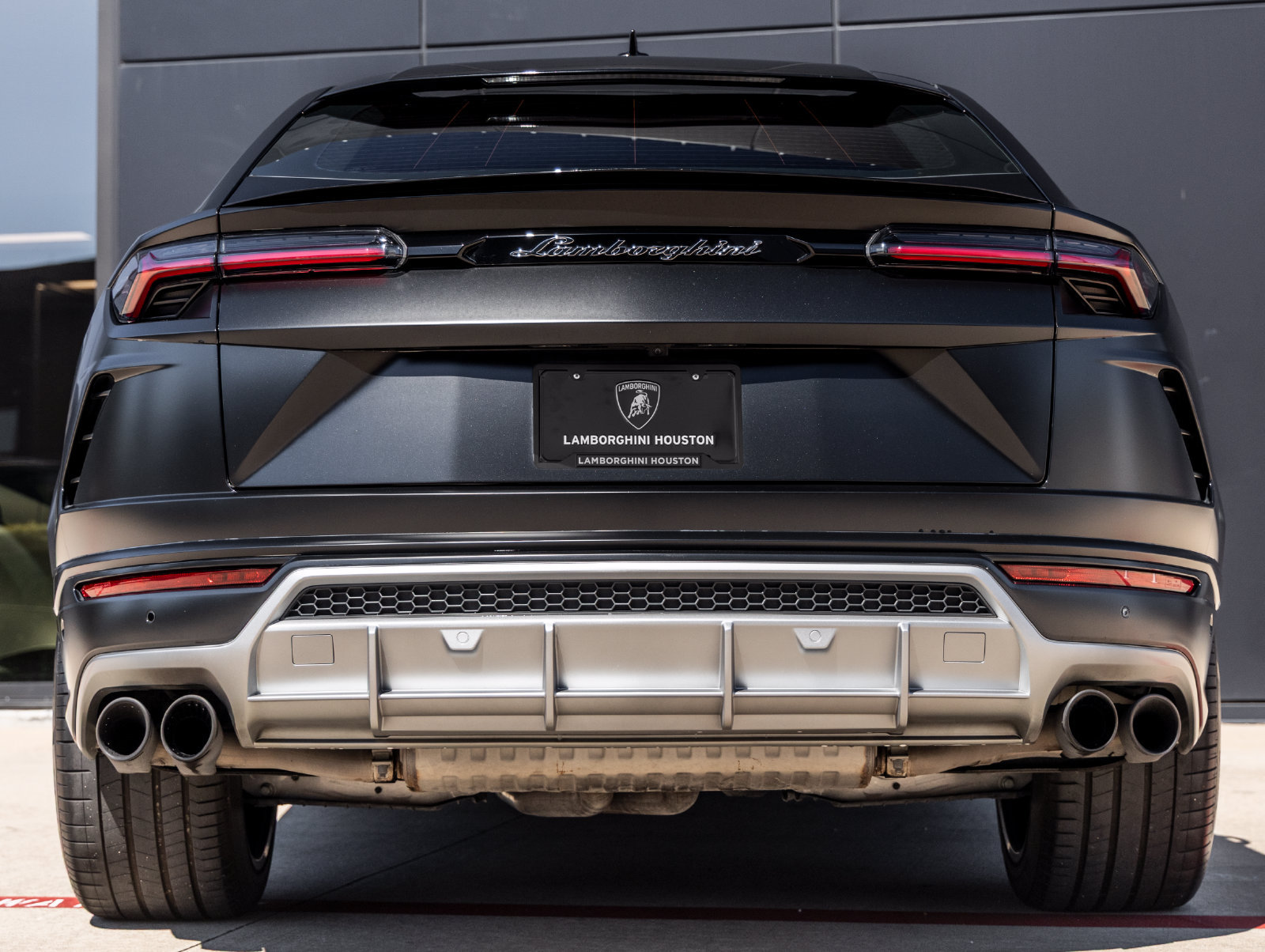 Used 2021 Lamborghini Urus AWD/4WD image 7