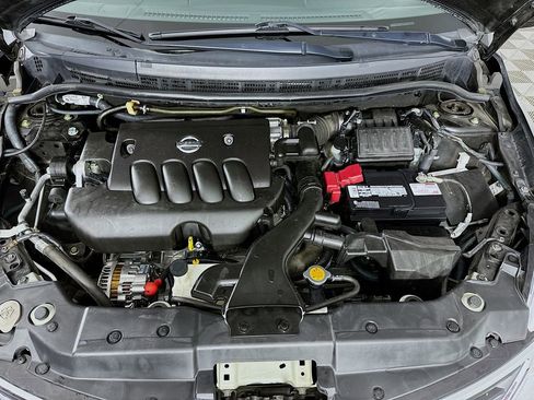 Used 2011 Nissan Versa 1.8 S FWD image 27