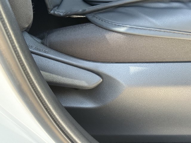 Used 2025 Toyota RAV4 LE AWD/4WD image 30