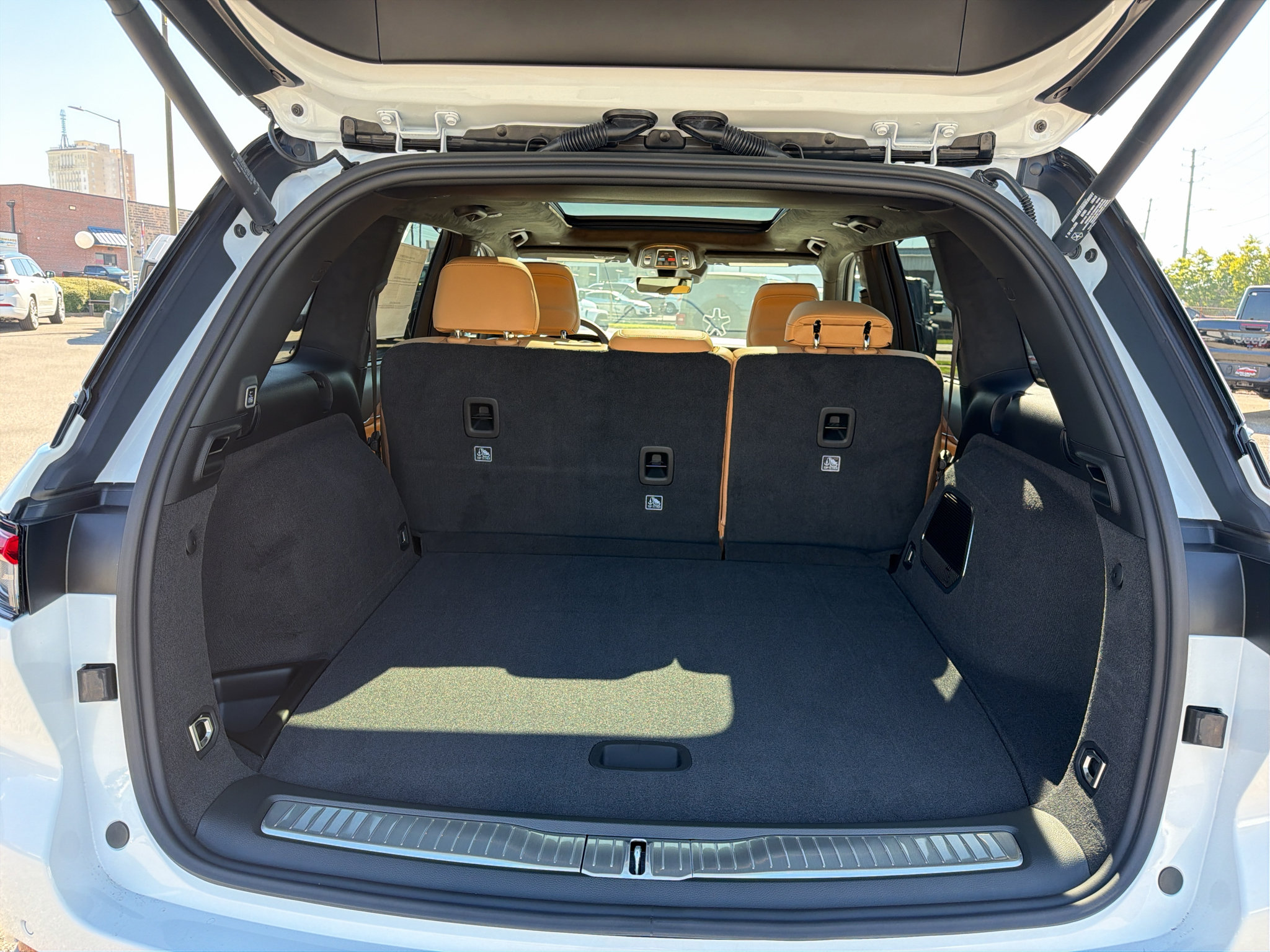 New 2027 Jeep Grand Cherokee Summit AWD/4WD image 8
