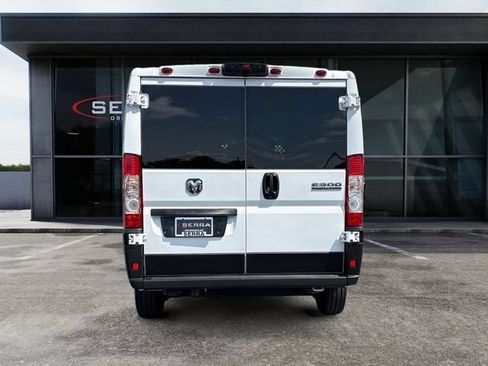 Used 2025 RAM ProMaster 2500 w/ U-Haul Equipment Group FWD image 4