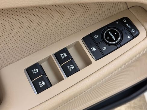Used 2020 Genesis G80 3.8 RWD image 25