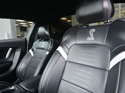 Used 2021 Ford Mustang Shelby GT500 w/ Technology Package RWD image 36