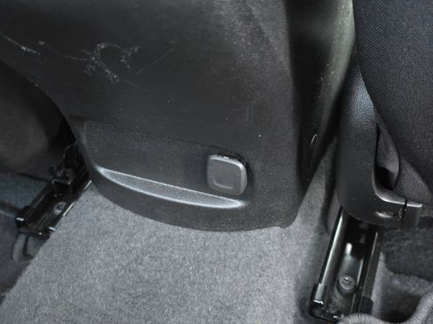 Used 2025 Chevrolet Malibu LT image 26