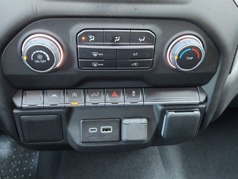 Used 2023 Chevrolet Silverado 1500 Custom image 22