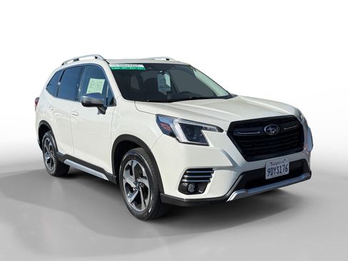 Used 2022 Subaru Forester Touring image 7