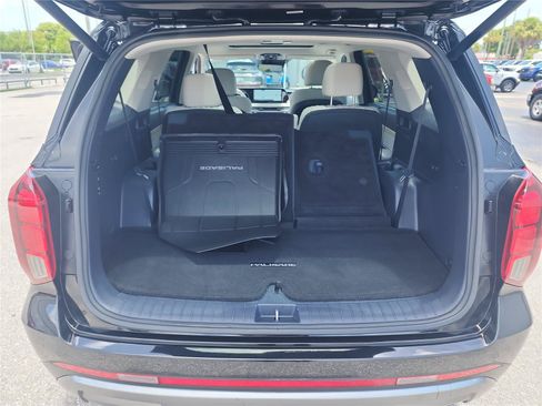 Used 2024 Hyundai Palisade Limited FWD image 19