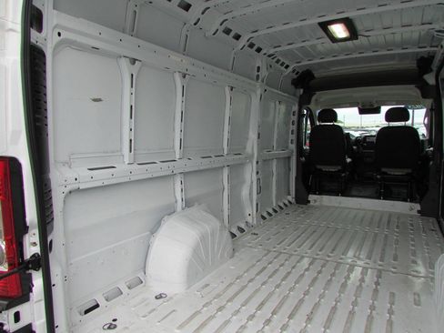 Used 2025 RAM ProMaster 3500 w/ Convenience Group FWD image 21