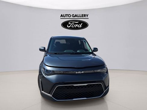 Used 2025 Kia Soul LX w/ LX Technology Package FWD image 2