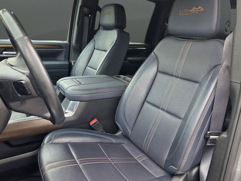 Used 2024 Chevrolet Silverado 2500 High Country w/ High Country Premium Package AWD/4WD image 11