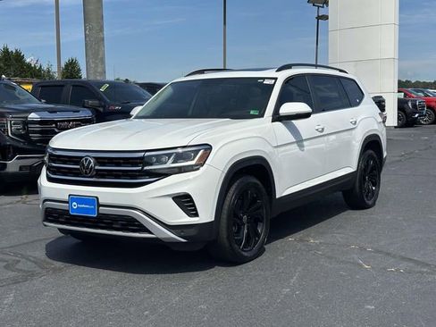 Used 2023 Volkswagen Atlas SE w/ Panoramic Sunroof Package image 4