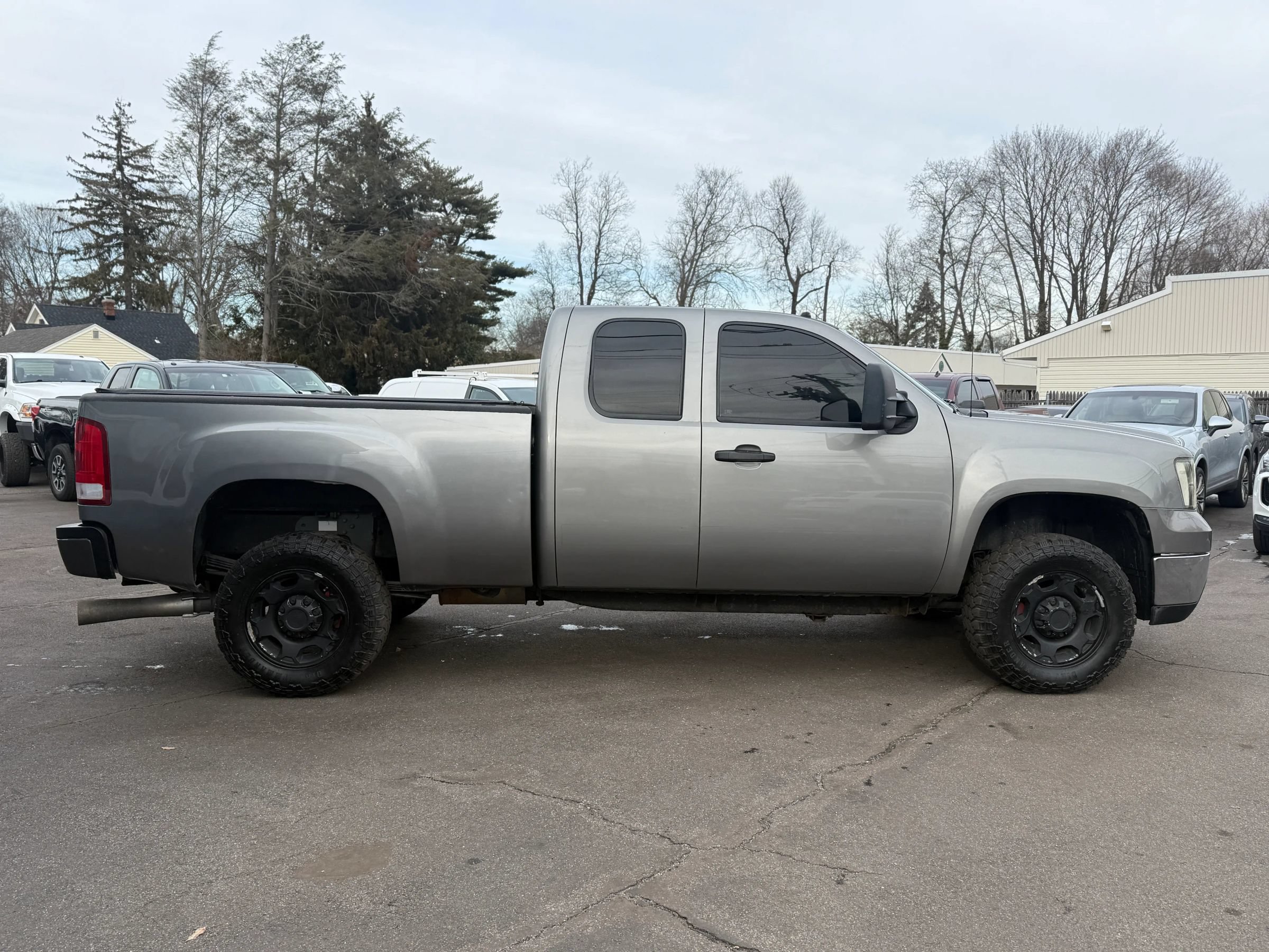 Used 2008 GMC Sierra 2500 SLE w/ SLE2 Preferred Package AWD/4WD image 7