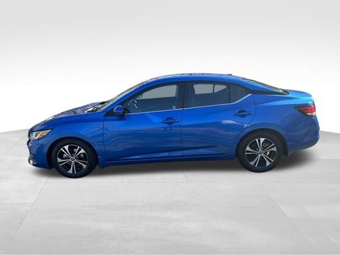 Used 2020 Nissan Sentra SV image 2