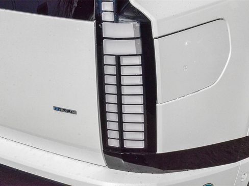 Certified 2026 Hyundai Ioniq 9 Calligraphy image 7