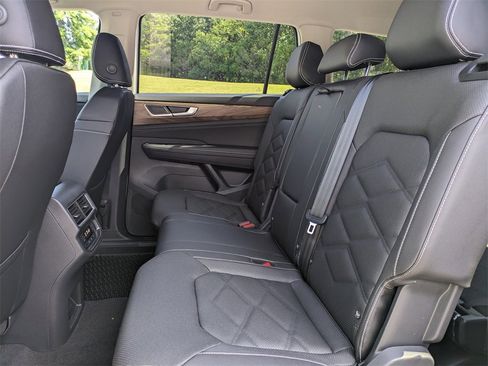 New 2026 Volkswagen Atlas SE image 14