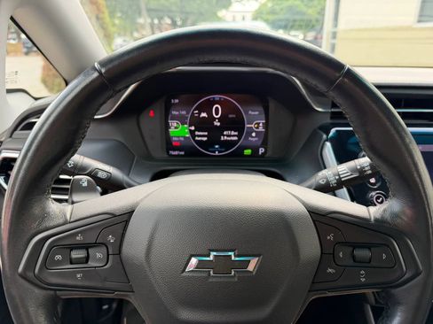 Used 2022 Chevrolet Bolt LT w/ Infotainment Package FWD image 24