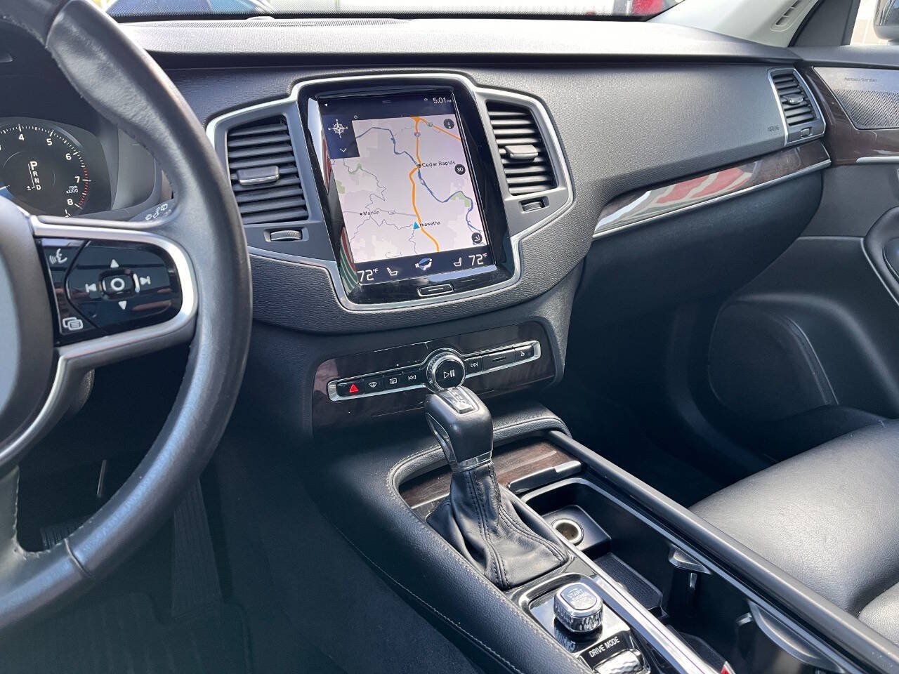 Used 2019 Volvo XC90 T5 Momentum w/ Multimedia Package AWD/4WD image 12