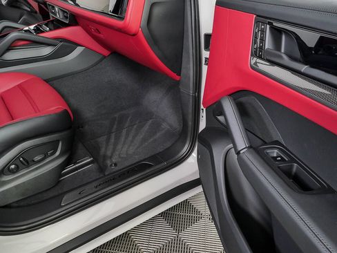 New 2026 Porsche Cayenne GTS AWD/4WD image 27