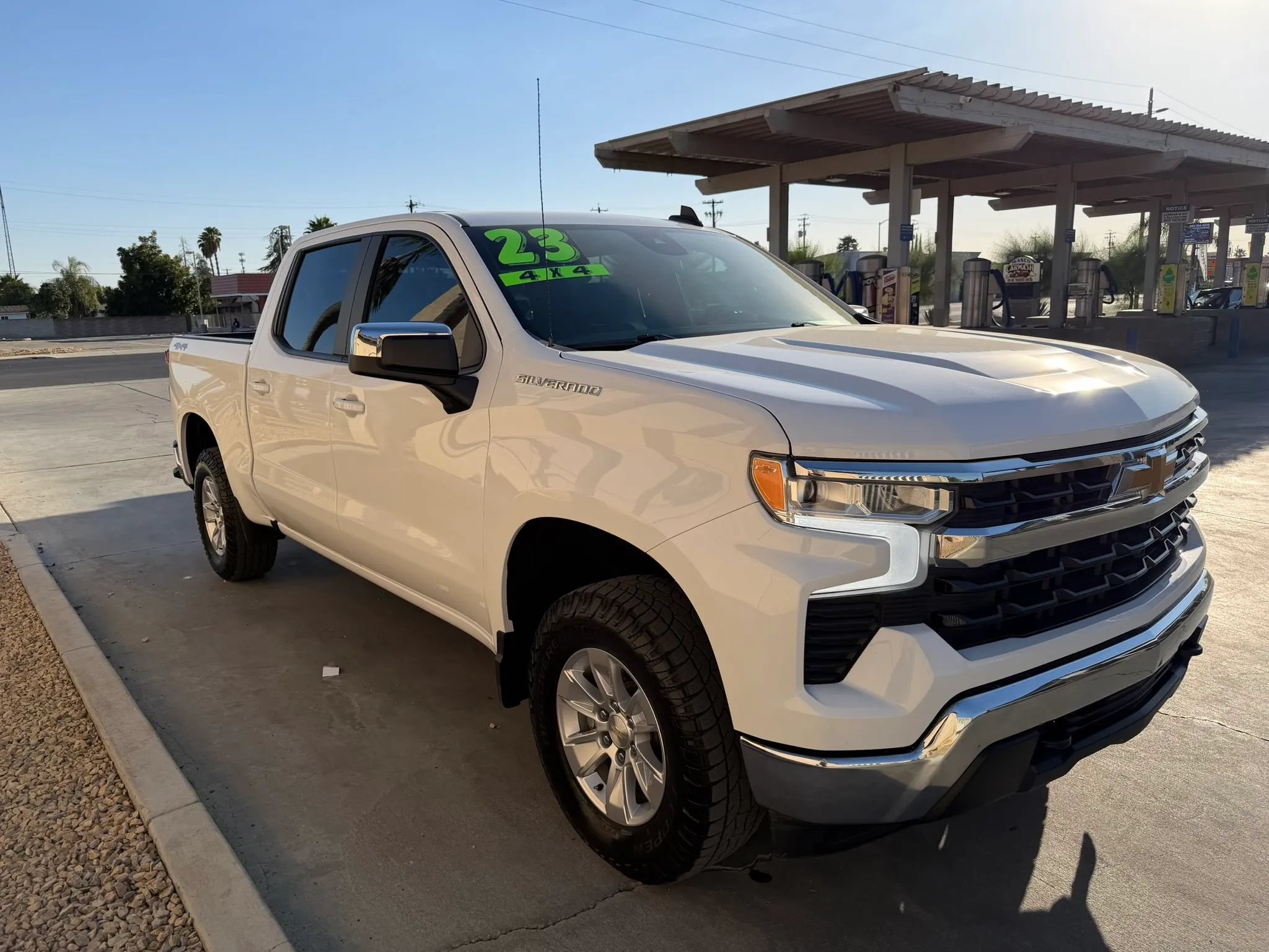 Used 2023 Chevrolet Silverado 1500 LT AWD/4WD image 3