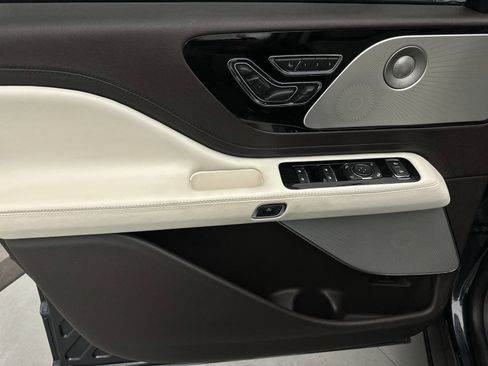 Used 2021 Lincoln Aviator Black Label Grand Touring w/ Class IV Trailer Tow Package image 14