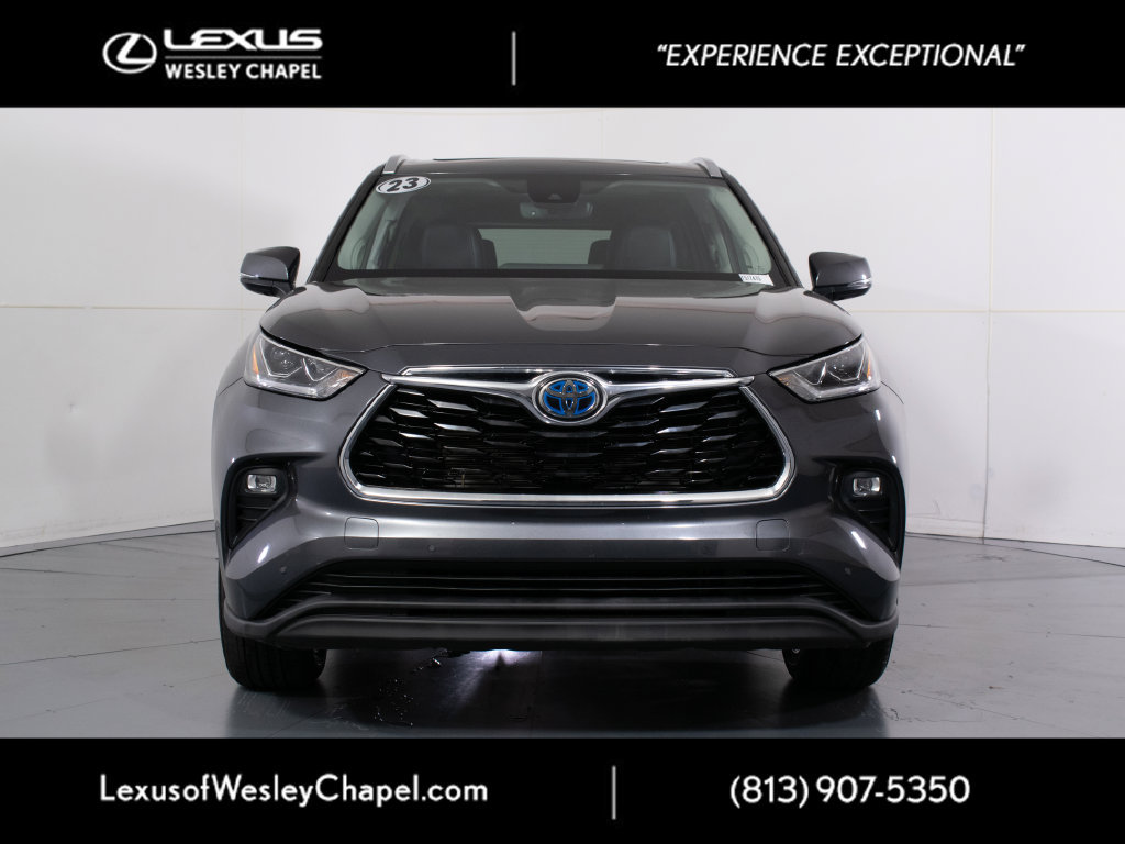 Used 2023 Toyota Highlander Limited FWD image 9