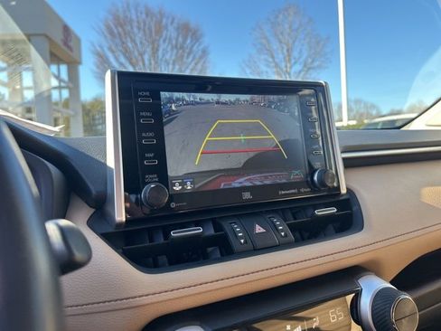 Used 2020 Toyota RAV4 Limited image 24